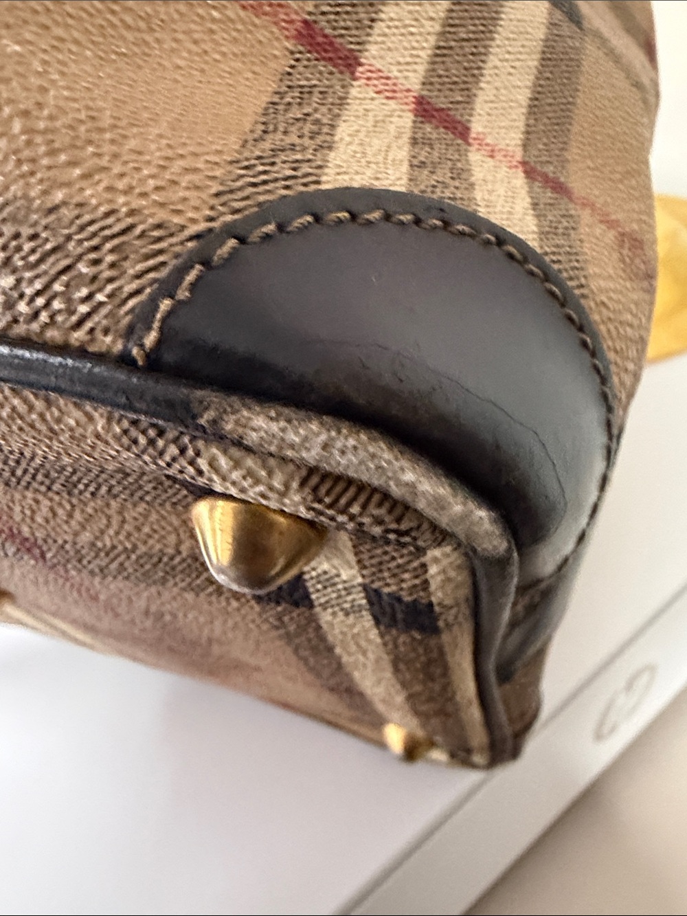 Authentic Vintage Burberrys London Nova Check Bucket Bag - Picture 11 of 17